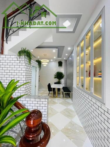 Chủ ngộp bank, cần bán nhà khu ViP ĐS1, P15, hẻm xe hơi, 4 tầng , chỉ 6,4 tỷ - 4