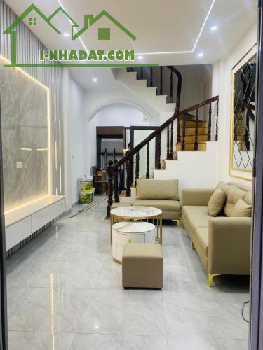 Bán nhà phố Pháo Đài Láng trung tâm quận Đống Đa 31 m 4 tầng full nội thất