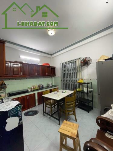 Bán gấp nhà đẹp ở ngay Bình Đông, hẻm 6m, 44m2, dòng tiền 200tr/năm, SHR, chỉ 5.7 tỷ. - 1