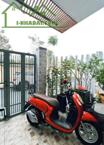 Nhà 3 tầng 2 mặt kiệt oto Nguyễn Công Trứ . Oto đỗ trước nhà 24/24 - 3