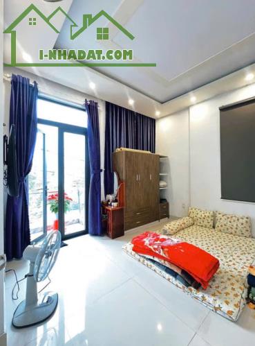 Nhà 3 tầng 2 mặt kiệt oto Nguyễn Công Trứ . Oto đỗ trước nhà 24/24