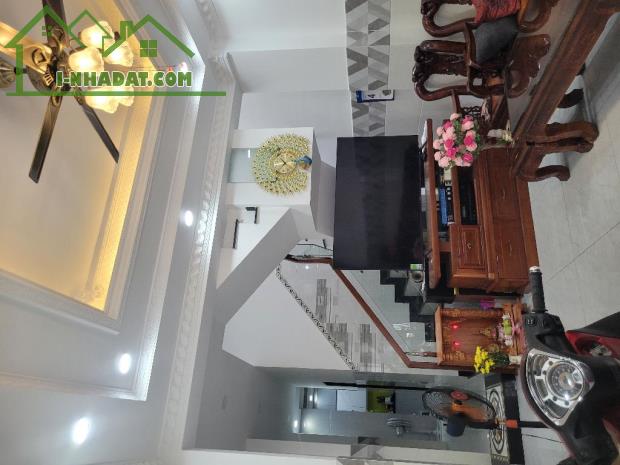 BÁN NHÀ HXH- GẦN EMART PHAN HUY ÍCH – 4 TẦNG CHẮC CHẮN – SỔ VUÔNG ĐÉT