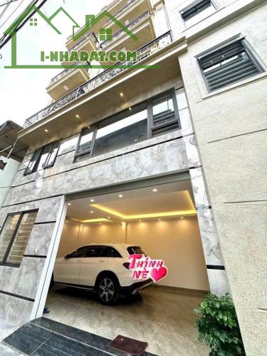 Bán nhà ngõ 12 Thạch Bàn, Gara ô tô, Thang máy, Gần Hồ. View đẹp. 60m x 6T. Lh 0965858116