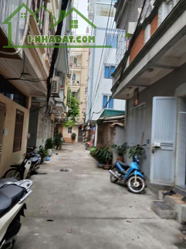 BÁN NHÀ ĐẸP CẤP 4- 33M2, NGÕ RỘNG SẠCH -VẠN PHÚC-CHỈ 4.99 TỶ