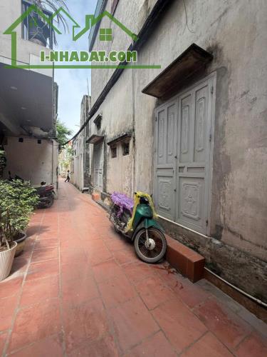 SIÊU HIẾM!!! THÔNG SỐ HOA HẬU - TIỆN ÍCH ĐẲNG CẤP - 163M - MẶT TIỀN 18.2M - PHỐ ÂU CƠ - - 2