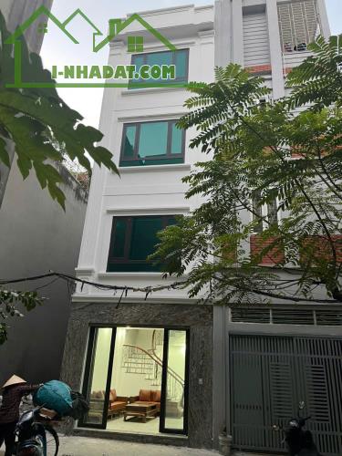 Bán nhà Phố Trạm - Long Biên. Gần Aeon - Cầu Vĩnh Tuy. 41m x 4T full Nội Thất