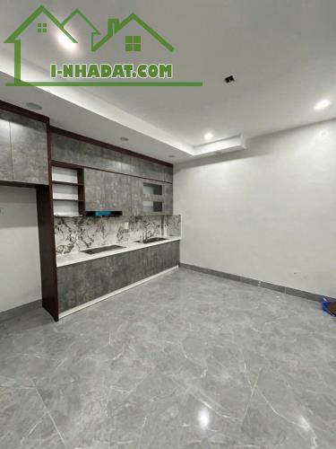 Bán nhà Phố Trạm - Long Biên. Gần Aeon - Cầu Vĩnh Tuy. 41m x 4T full Nội Thất - 2