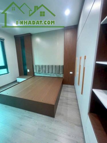 Bán nhà Phố Trạm - Long Biên. Gần Aeon - Cầu Vĩnh Tuy. 41m x 4T full Nội Thất - 3