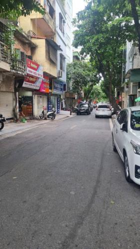 BÁN NHÀ MẶT PHỐ CHÂU LONG. BA ĐÌNH. 135M2 MT 7M GIÁ 48 TỶ- VỊ TRÍ ĐẮC ĐỊA- NGAY NGÃ 3 NGŨ - 4