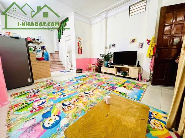 Cần bán nhà phố Đội Cấn, quận Ba Đình 35m, 2 mặt thoáng, ngõ rộng