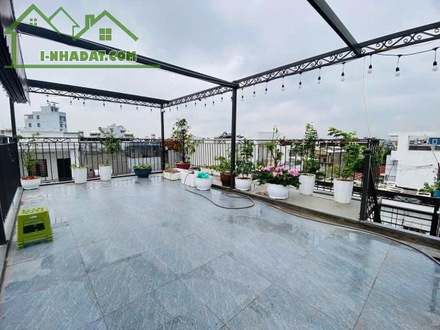 Bán nhà Thiên Lôi, 45m 4 tầng, lô góc, ô.tô đỗ cửa cả ngày, giá 4.65 tỉ