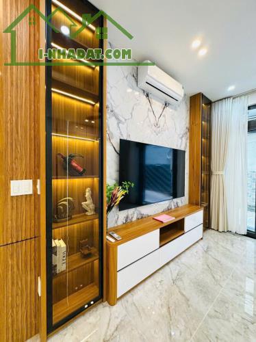 🔥 HXH 8m Ni Sư Huỳnh Liên – VTKD đa ngành nghề, DT: 4 x 14m, 5 tầng, chỉ 10.5 tỷ LT - 3