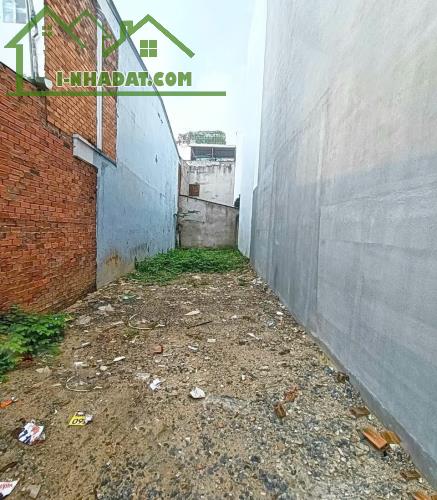 Chuyển nhượng lô đất mặt tiền hẻm xe hơi Huỳnh Tấn Phát, Quận 7