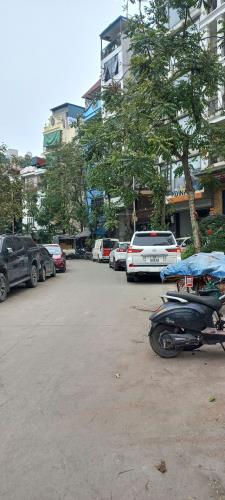 Bán nhà Ngọc Thụy long biên 67m nhaf cấp 4 giá 5.7 tỷ