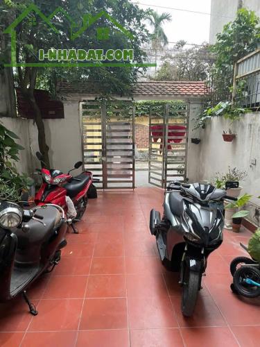 Bán nhà Thiên Lôi, 119m 3 tầng, đường 5m, Giá 6.5 tỉ, sát cạnh Siêu thị AEON - 3