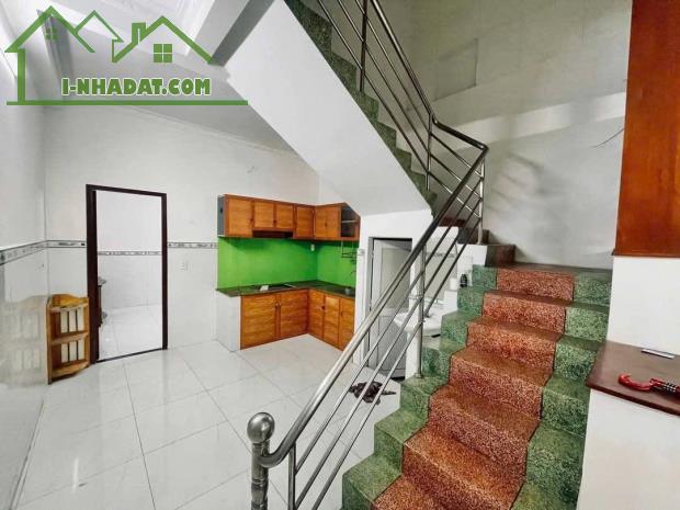 NHÀ HẺM 3M CHUẨN SÁT MẶT TIỀN - P11 GV SÁT NGAY KHU VIP CITYLAND. - 3