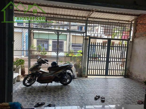 800 TRIỆU Nhà Đồng Tâm Trung Chánh Hóc Môn Cần Bán Gấp 50m2 Sổ Riêng