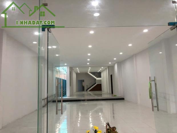 Bán nhà Mặt tiền Lê Quang Định - giao Phạm Văn Đồng, 8.5x43m, 4 Tấm, thuê 70tr, 56.9 tỷ - 2