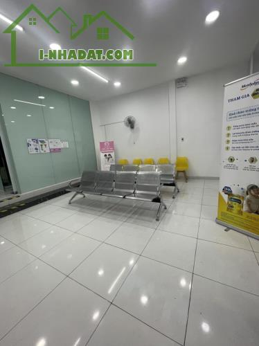 Bán nhà Mặt tiền Lê Quang Định - giao Phạm Văn Đồng, 8.5x43m, 4 Tấm, thuê 70tr, 56.9 tỷ - 4