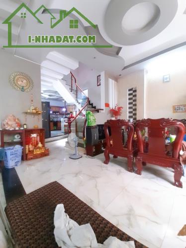 SIÊU PHẨM - 100M2 - 8X12,5M 3 TẦNG SÂN THƯỢNG 6PN 7WC - NGAY CẦU NHỊ THIÊN ĐƯỜNG Q8 - 8.2T - 1