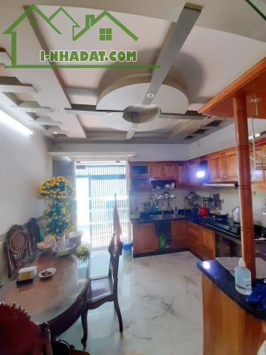 SIÊU PHẨM - 100M2 - 8X12,5M 3 TẦNG SÂN THƯỢNG 6PN 7WC - NGAY CẦU NHỊ THIÊN ĐƯỜNG Q8 - 8.2T - 2