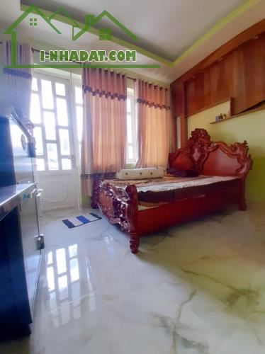 SIÊU PHẨM - 100M2 - 8X12,5M 3 TẦNG SÂN THƯỢNG 6PN 7WC - NGAY CẦU NHỊ THIÊN ĐƯỜNG Q8 - 8.2T - 3