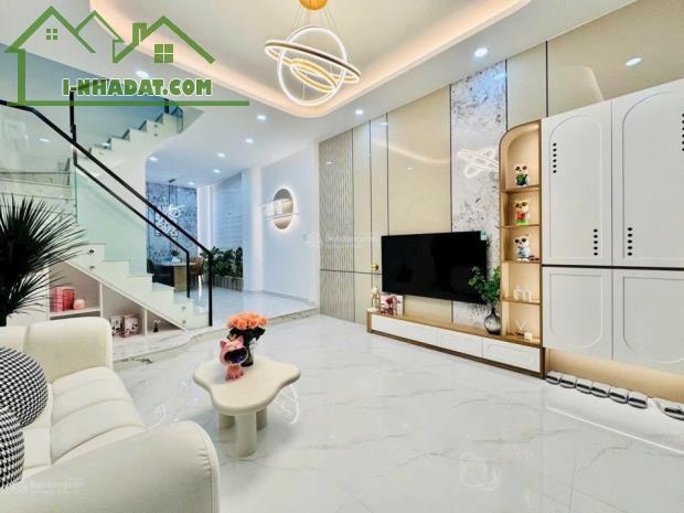 Bán nhà đường Sư Vạn Hạnh, Q.10, 80m², 3 tầng, 4PN, 9,x tỷ - 2