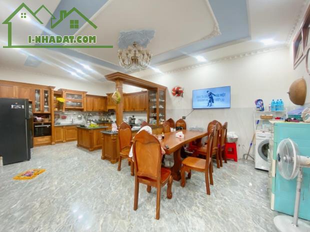 NHÀ ĐẸP, HẺM THÔNG RỘNG, NỘI THẤT XỊN XÒ, GẦN NÚT GIAO GÒ DƯA, 12X18, CHỈ 35 TỶ. - 1