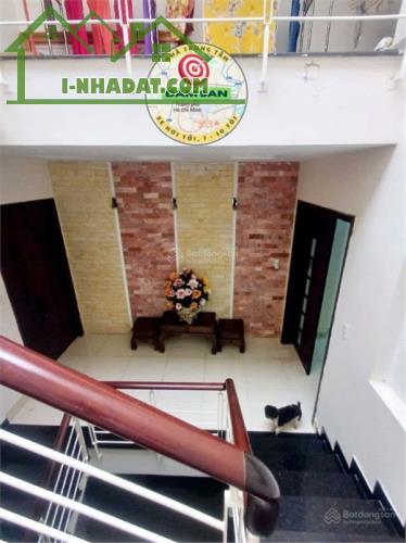 Bán nhà 72m², đường Cách Mạng Tháng Tám, Q.10, 2 tầng, 7,x tỷ - 3