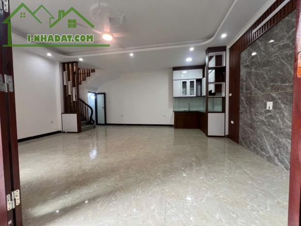 BÁN NHÀ MỚI ĐẸP CỔ LINH LONG BIÊN - GẦN AEON MALL - Ô TÔ ĐỖ CỔNG - 44M2 GIÁ 6,95 TỶ