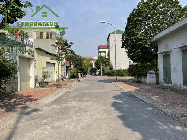 Bán gấp lô góc hai mặt tiền, DT 150m2 tại khu 31ha, TT Trâu Quỳ, giá cực tốt, vị trí đẹp. - 1