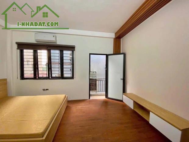 Cho thuê nhà Nguyễn Trãi, Thanh Xuân 4 tầng x 45m2, 4 ngủ, 13 Triệu ở hộ gia đình, Full đồ - 3