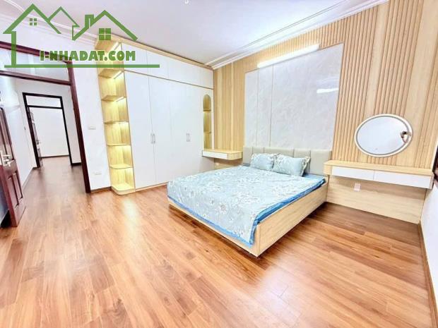 BÁN NHÀ HỮU HƯNG - TÂY MỖ - Ô TÔ CON ĐỖ CỬA – Ở NGAY -NGÕ 3.5M – MẶT TIỀN HƠN 5M – NHÀ DÂN - 1