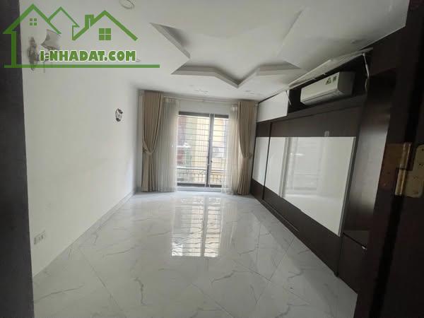 TRUNG TÂM HAI BÀ TRƯNG - NHÀ MỚI - LÔ
GÓC - NGÕ THÔNG - VỪA Ở VỪA KINH DOANH
Giá chỉ: