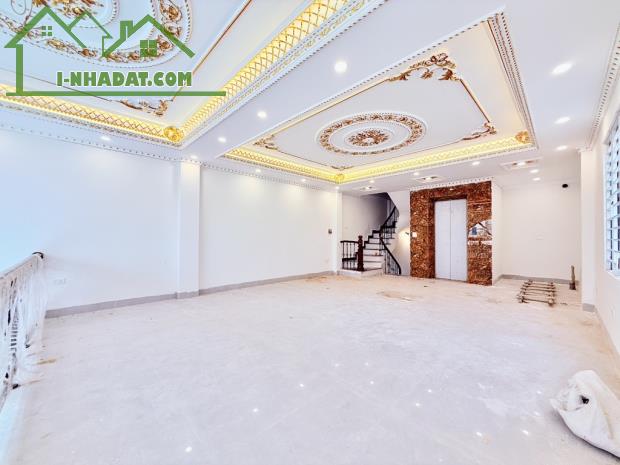 Oto vào nhà - 7 tầng thang máy- tiện ích - 1