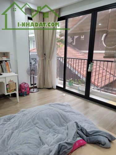 Chính chủ bán gấp Mặt phố Đặng Văn Ngữ giá 27 tỷ, 80mx5T, Đầu tư KD tốt