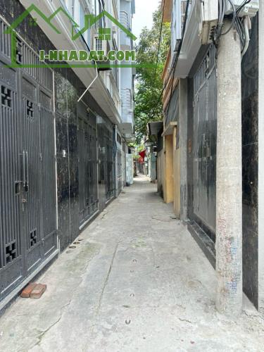 PHỐ XỐM - HÀNG XÓM ĐẠI HỌC ĐẠI NAM - NGÕ Ô TÔ 32M2 GIÁ CHỈ HƠN 5 TỶ