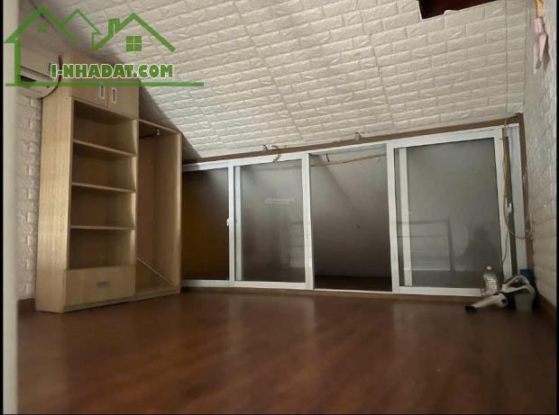 Cho thuê nhà ngõ ba gác 252 Minh Khai 2 tầng, 2 ngủ, 6 Triệu ở gđ, nhóm đi làm ngoan - 3