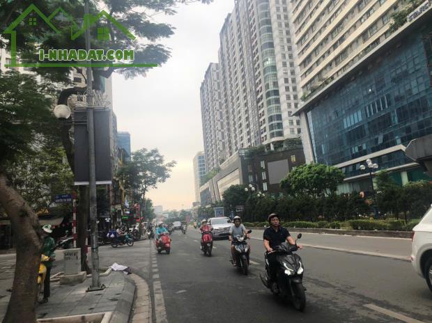 BÁN GẤP HOÀNG NGÂN, CẦU GIẤY, VỊ TRÍ ĐẸP KINH DOANH CỰC TỐT, 42M2 5 TẦNG 11 TỶ.