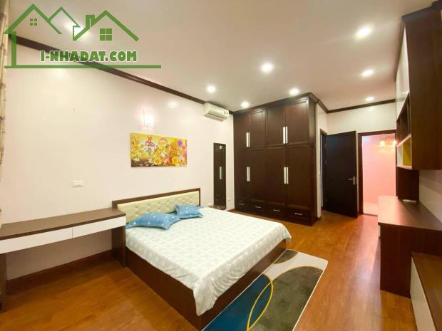 HIẾM! Nhà đẹp ở luôn Nguyễn Viết Xuân Thanh Xuân 40m2 5 tầng gần ô tô gần đường 9.6 tỷ.