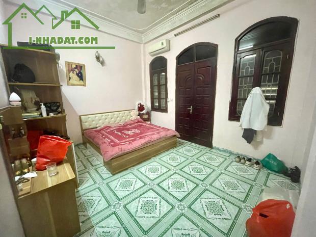Bán nhà Xuân Đỉnh Bắc từ liêm diện tích 65m x 4 tầng.Mặt tiền siêu khủng 8m. GÍA 15,8 TỈ