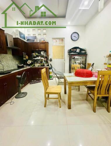 BÁN NHÀ 3 TẦNG ĐẸP – 5x17m – Ô TÔ VÀO TẬN NHÀ – GẦN CHỢ PHẠM THẾ HIỂN, QUẬN 8 – CHỈ 7.5 TỶ - 2