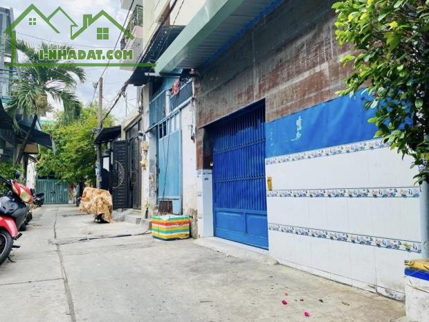 HẺM XE HƠI 5M NGAY GÒ XOÀI - LIÊN KHU 8-9 - NHÀ CŨ TIỆN XÂY MỚI HOẶC CHO THUÊ GIỮ TIỀN - - 1