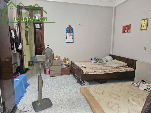 Bán nhà Khương Đình, Thanh Xuân, nhà đẹp dân xây, lô góc, ngõ rộng - 2