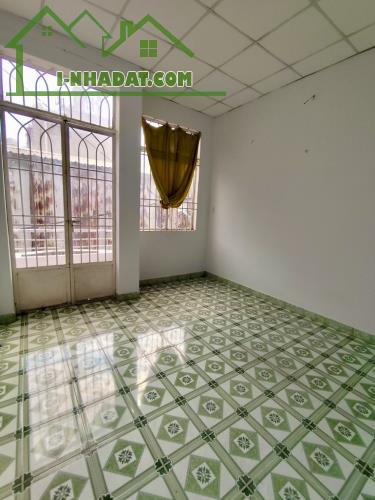 BÁN NHÀ MỚI  4.2 TỶ, HXH, 2 TẦNG, SÁT MẶT TIỀN, HOÀN CÔNG ĐỦ, NGAY TRƯỜNG CHINH,TÂN PHÚ - 3