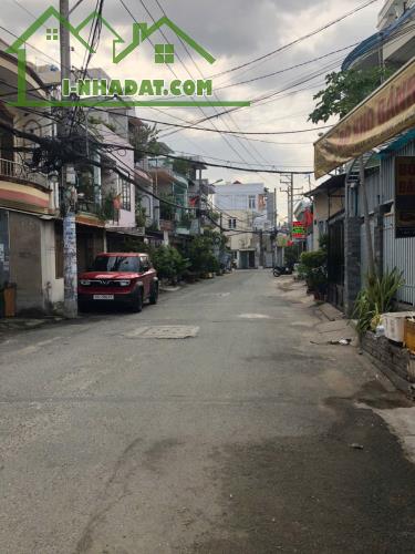 BÁN NHÀ ĐẸP  VÀO Ở NGAY  KHU TÊN LỬA  HẺM 6M THÔNG DÒNG TIỀN 12TR/TH HƠN 3 TỶ