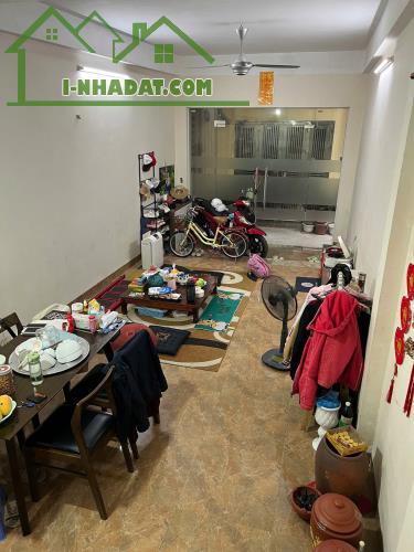 HƠN 8 TỶ, NHÀ NGỌC LÂM 40M, 4T, MT4M, Ô CHỜ THANG MÁY, CÁCH 20M RA SÂN XE 45 CHỖ QUAY ĐẦU. - 4