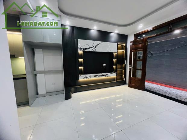 Bán nhà Ngõ Văn Hương – 6 tầng thang máy – 33m² – 7.55 tỷ