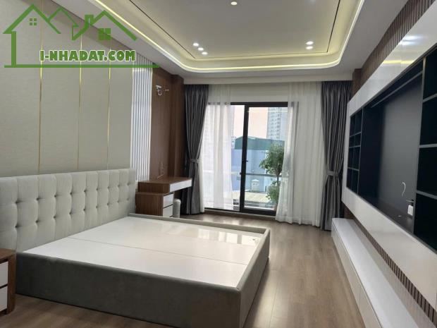 Bán nhà Đẹp Chu Huy Mân- Lô góc - Ô to - Kinh doanh- Thang Máy - 65m nhỉnh 13tyr (thương