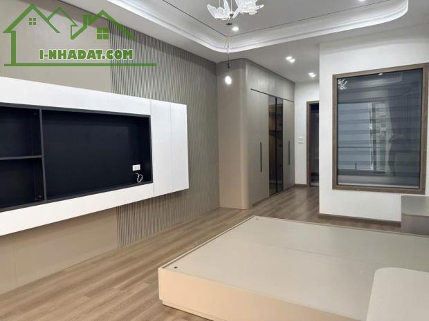 Bán nhà Đẹp Chu Huy Mân- Lô góc - Ô to - Kinh doanh- Thang Máy - 65m nhỉnh 13tyr (thương - 2